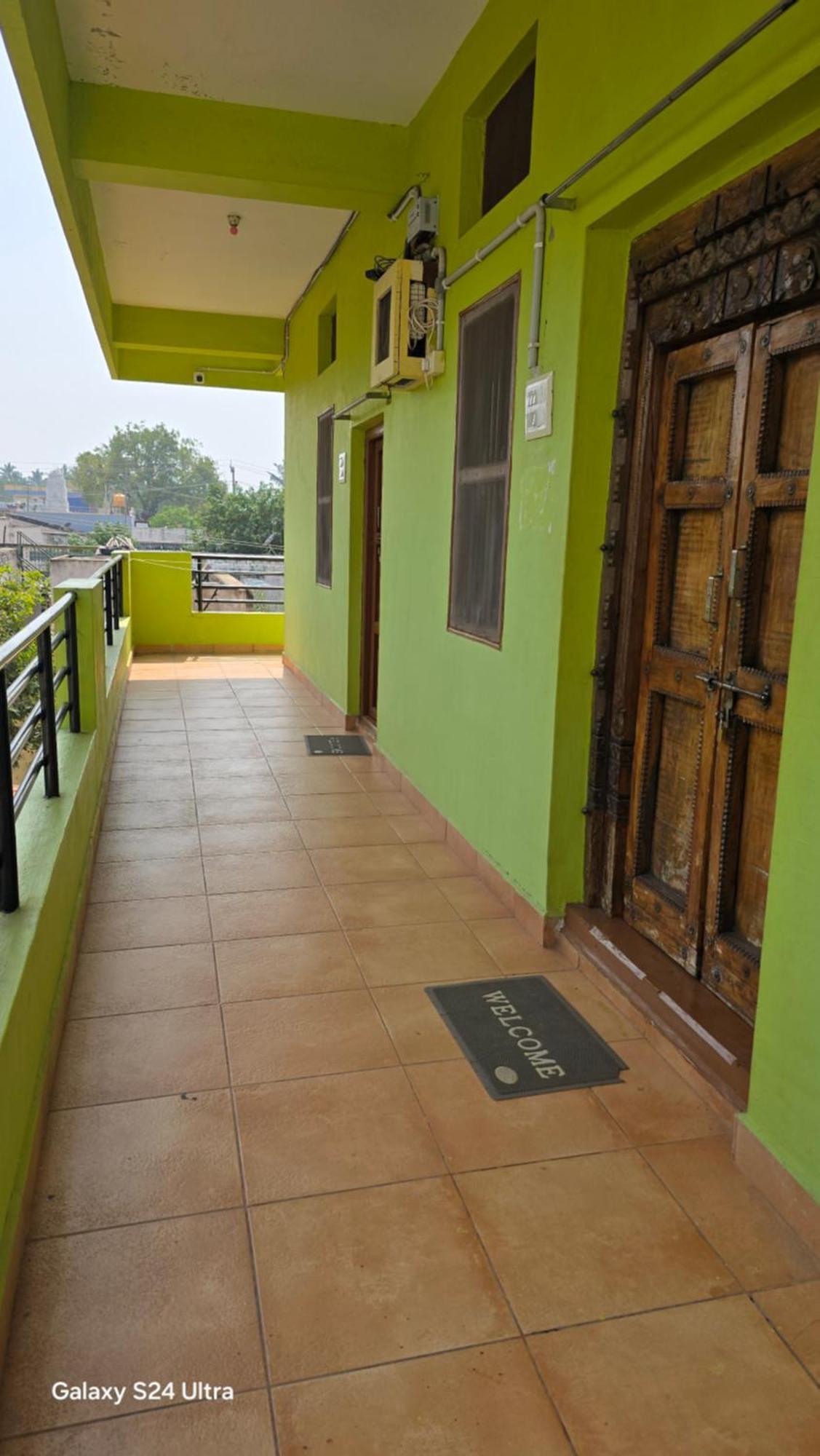 Abhi Homestay Хампи Экстерьер фото